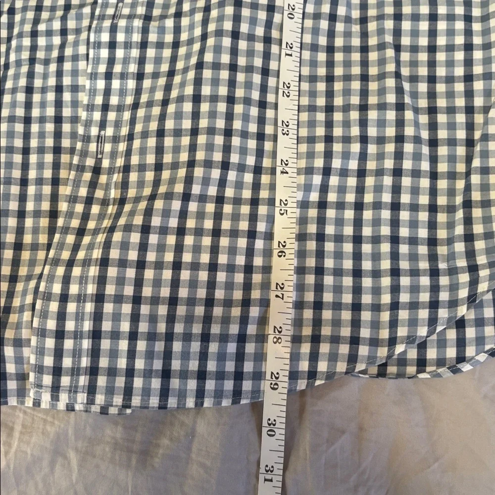 J. Crew men’s blue‎ and White Checkered Casual Shirt size L